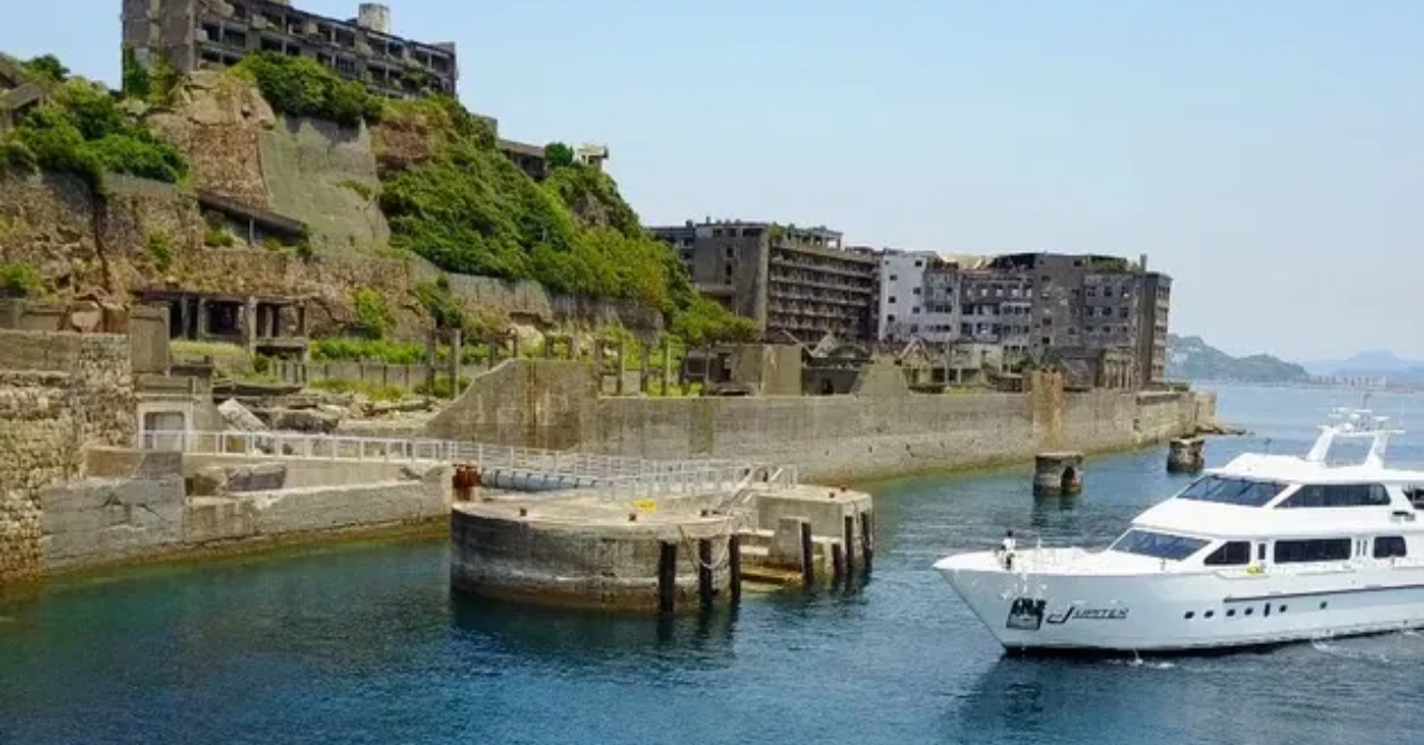 【2025年完全保存版】初めての軍艦島観光ガイド|ツアーの選び方・豆知識・注意点まとめ